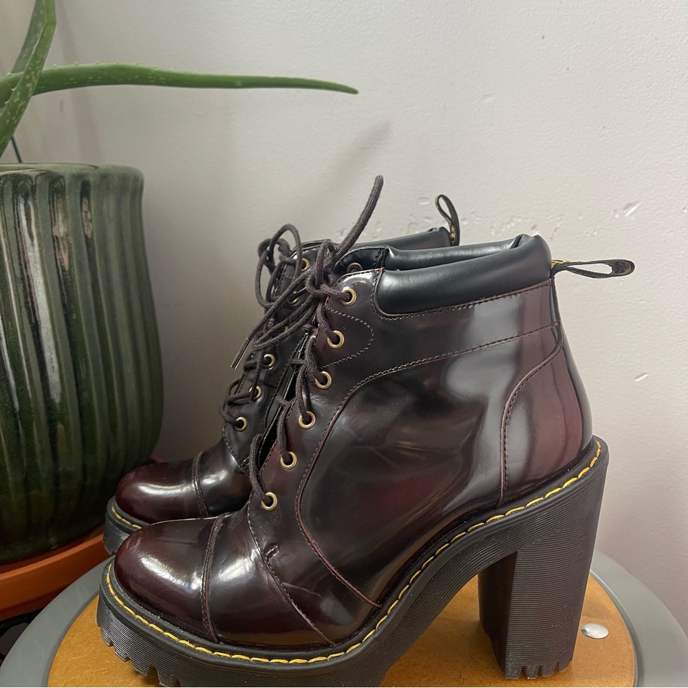 Dr Martens Averil heeled boot - US 7